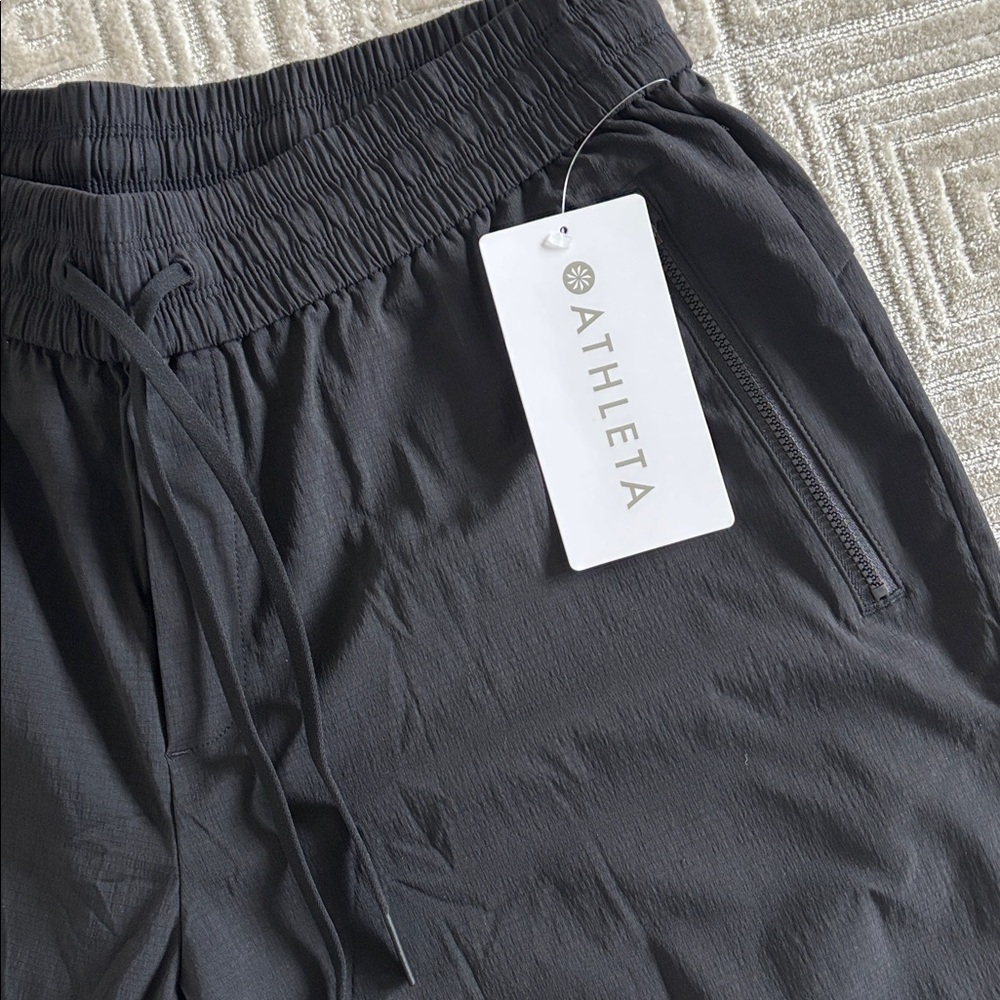 NWT Athleta Black Lightweight Drawstring Joggers - Picture 2 of 3